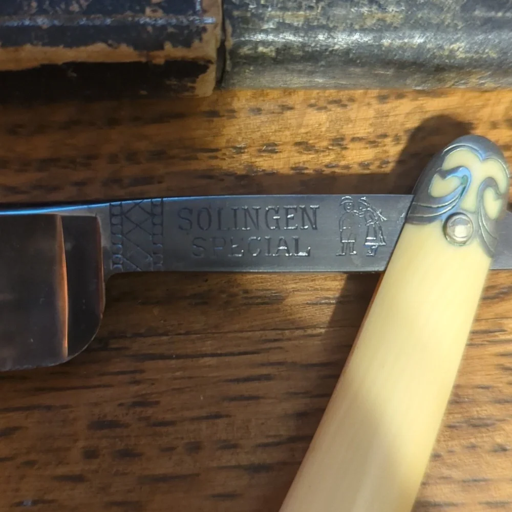 SOLINGEN STRAIGHT RAZOR RARE - Picture 2 of 3